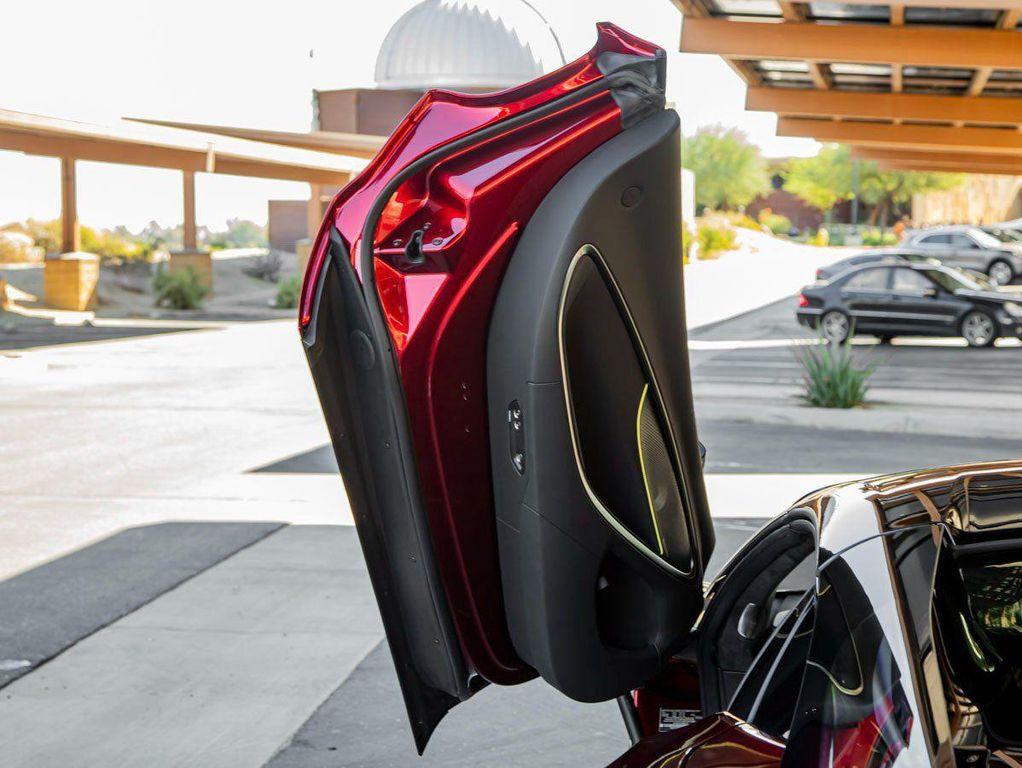 new 2025 McLaren Artura car, priced at $342,808