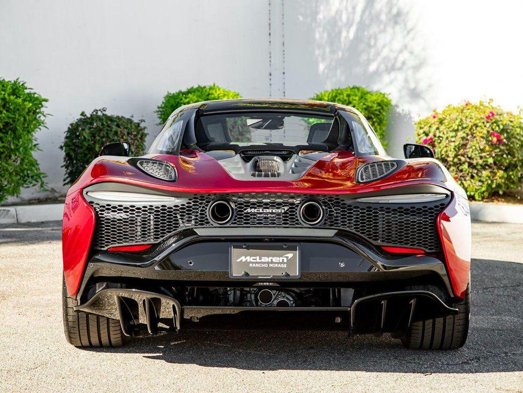 new 2025 McLaren Artura car, priced at $342,808