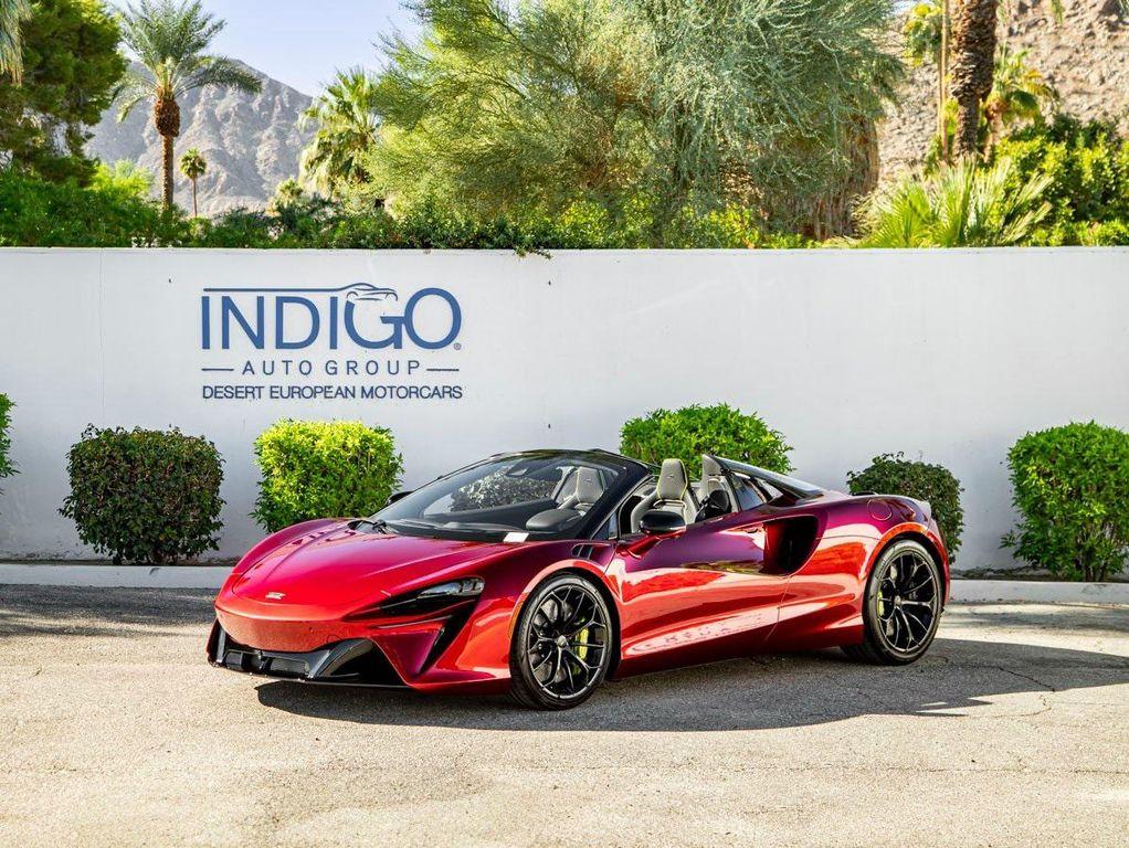 new 2025 McLaren Artura car, priced at $342,808