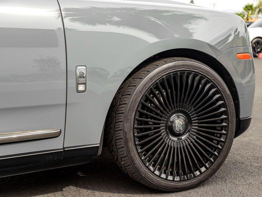 used 2022 Rolls-Royce Cullinan car, priced at $249,990