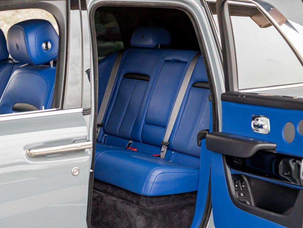 used 2022 Rolls-Royce Cullinan car, priced at $249,990
