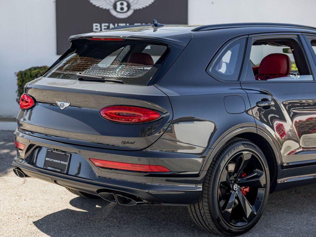 new 2025 Bentley Bentayga Hybrid car, priced at $272,005