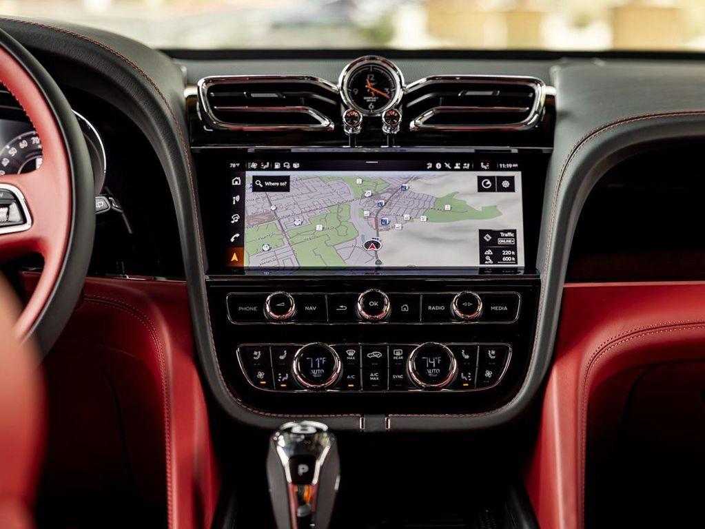 new 2025 Bentley Bentayga Hybrid car, priced at $272,005