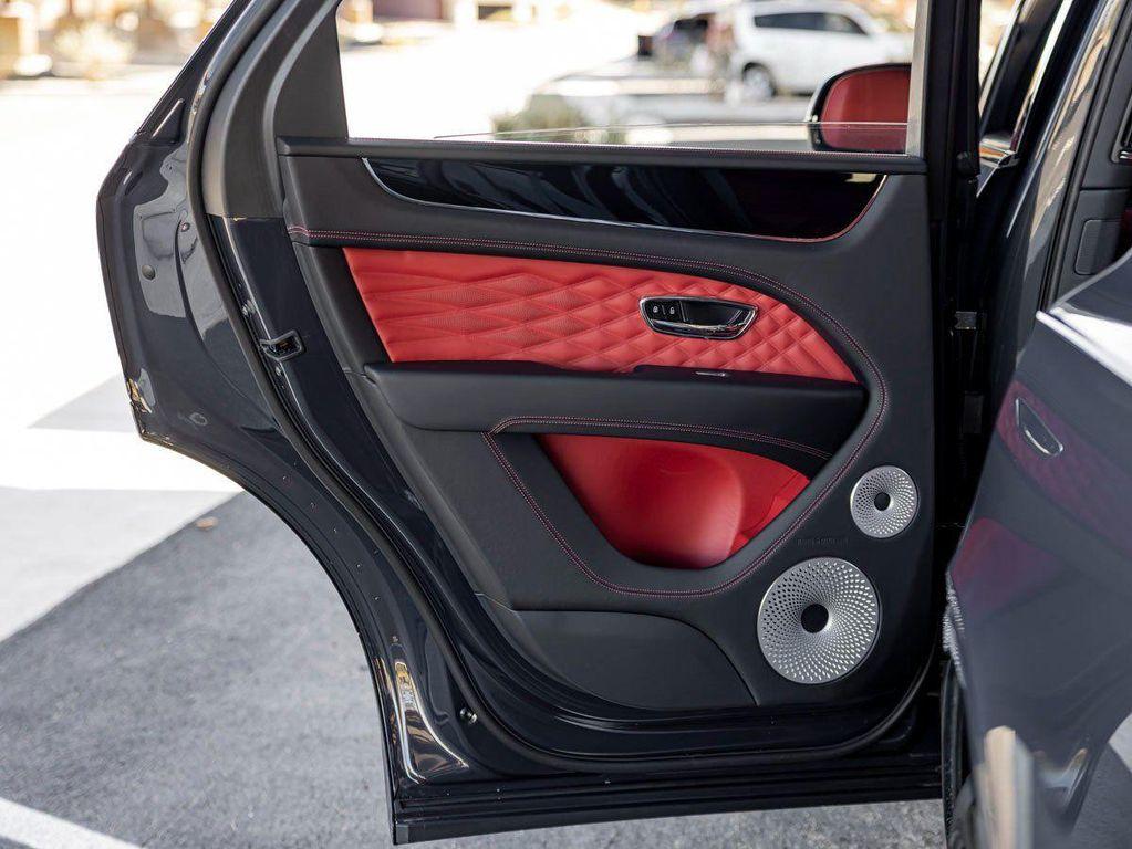 new 2025 Bentley Bentayga car, priced at $287,435