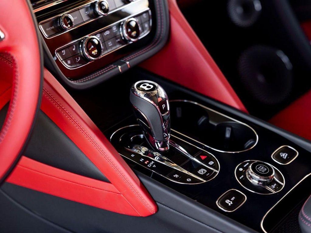 new 2025 Bentley Bentayga car, priced at $287,435