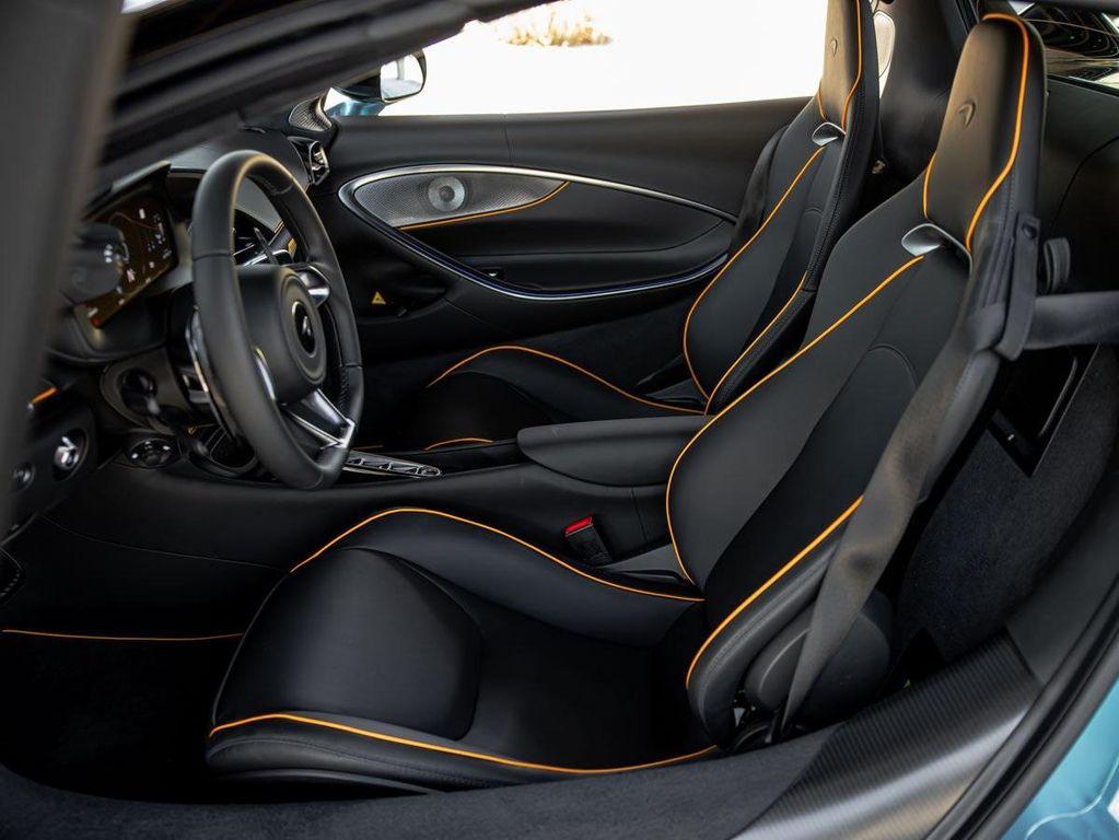 used 2025 McLaren Artura car