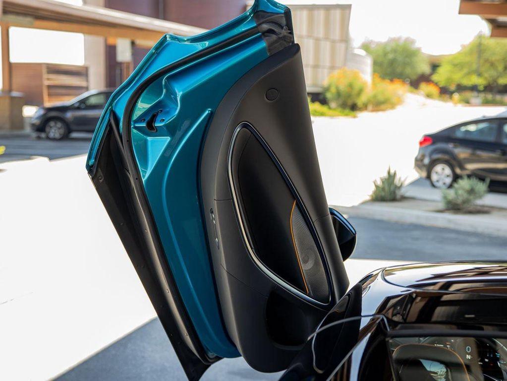 used 2025 McLaren Artura car