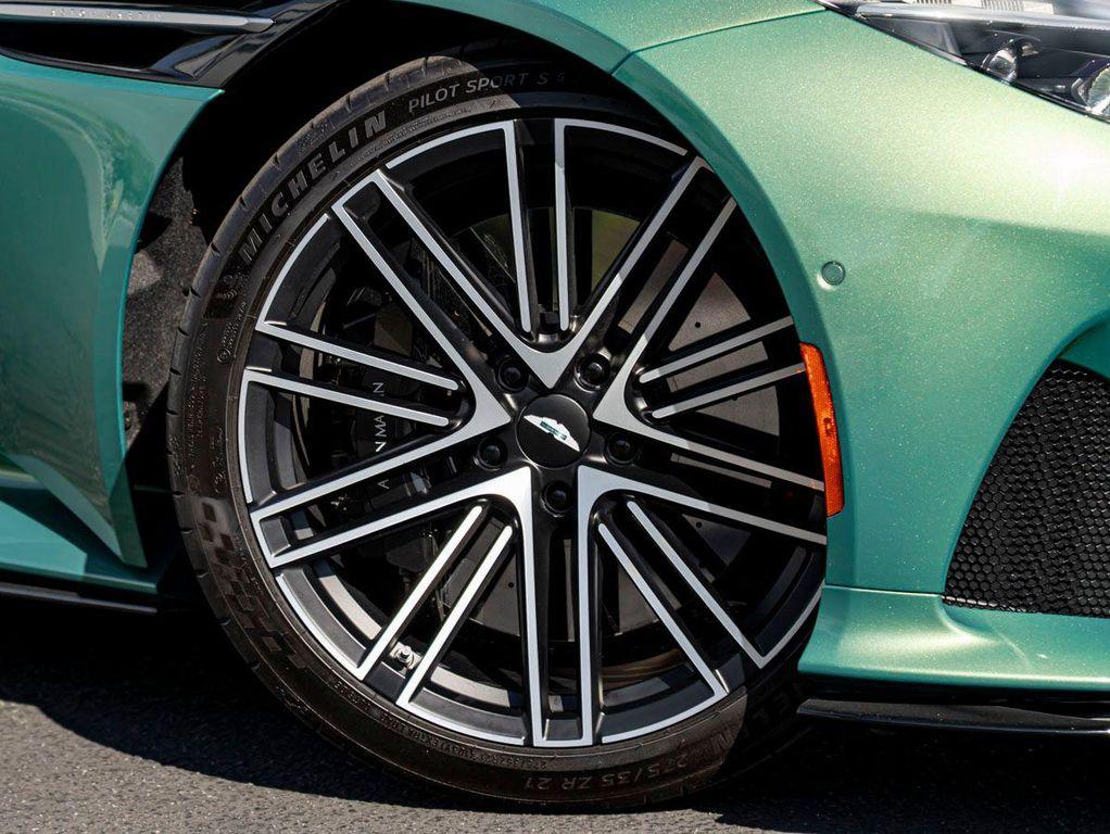 used 2024 Aston Martin DB12 car