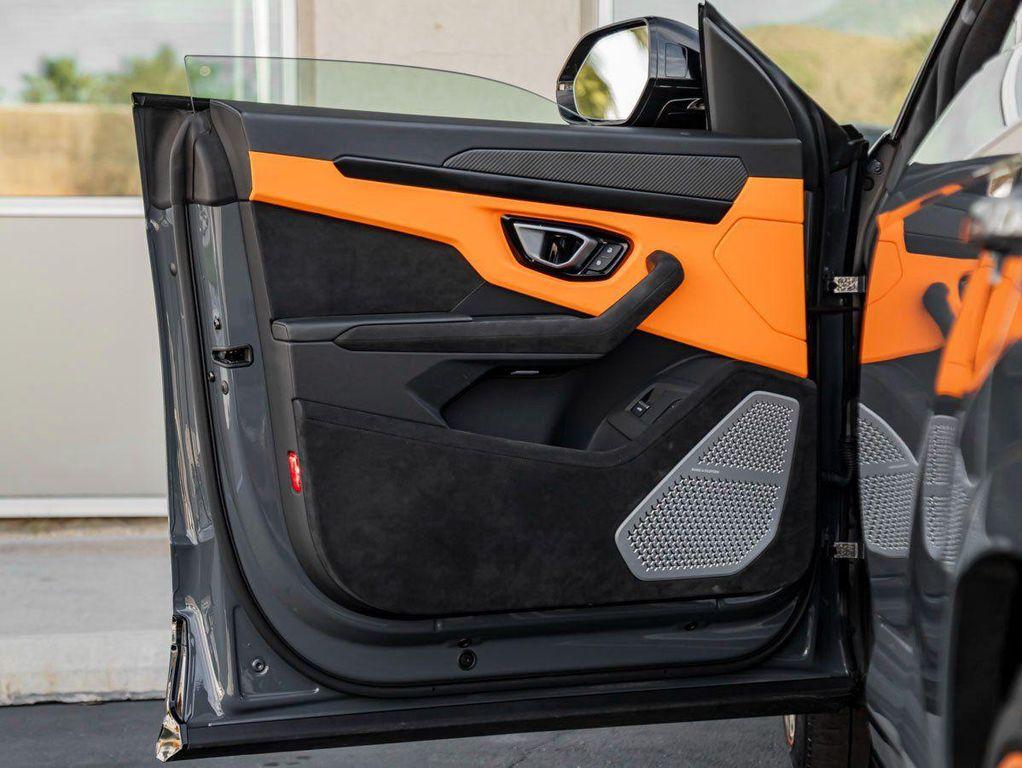 used 2024 Lamborghini Urus car, priced at $257,990
