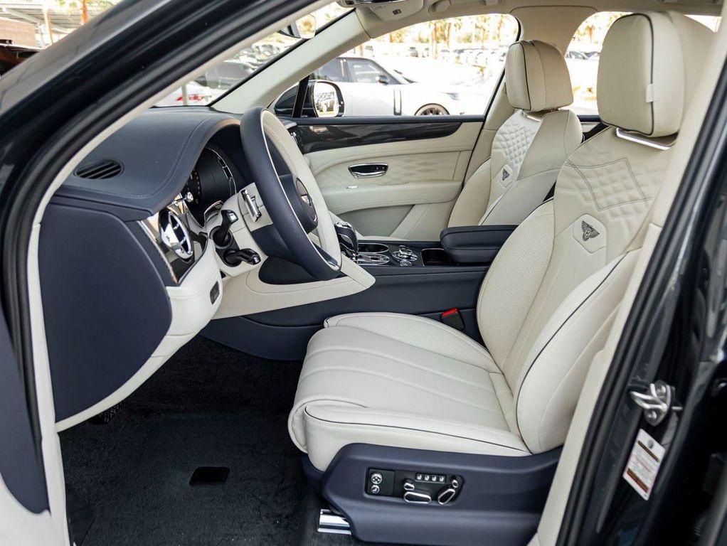 new 2025 Bentley Bentayga car, priced at $287,155