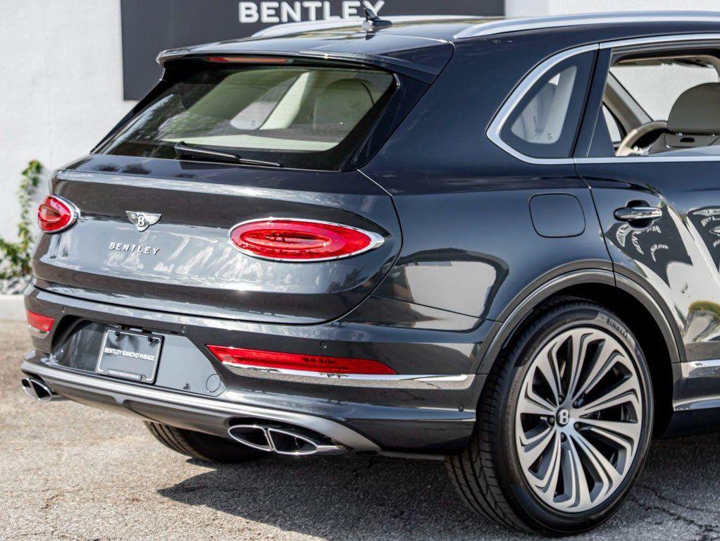 used 2025 Bentley Bentayga car, priced at $287,155