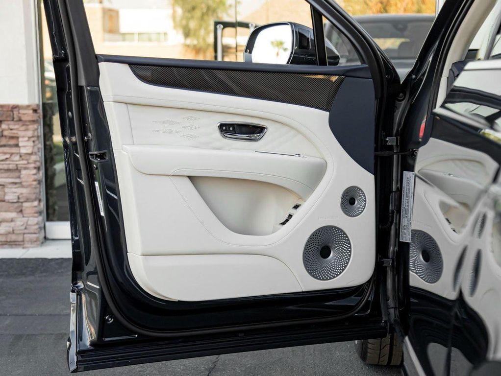new 2025 Bentley Bentayga car, priced at $287,155