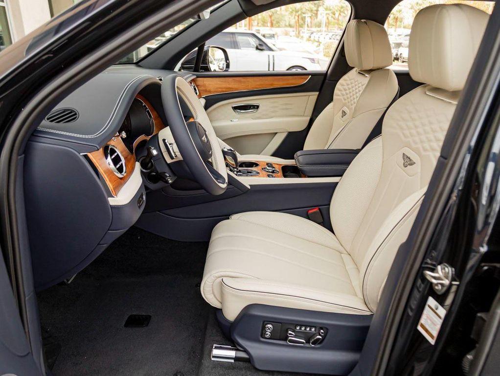 new 2025 Bentley Bentayga car, priced at $299,295