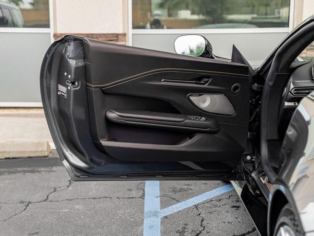 new 2026 Aston Martin Vantage car, priced at $277,400