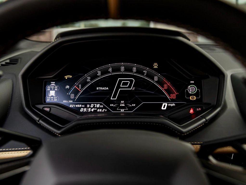 used 2023 Lamborghini Huracan Tecnica car