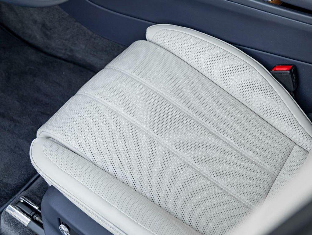 used 2023 Bentley Bentayga car, priced at $169,990