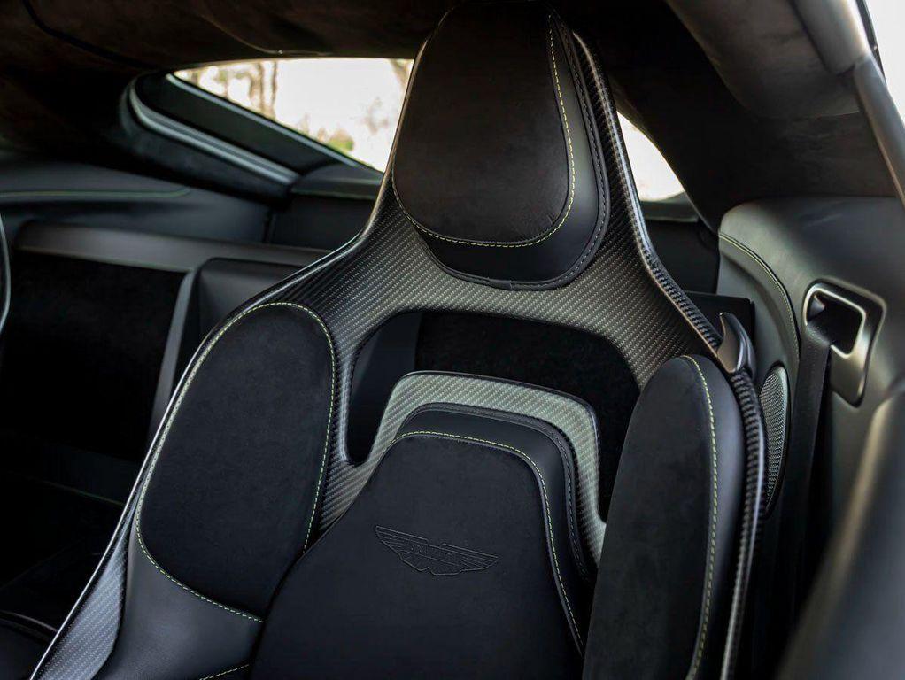 new 2025 Aston Martin Vantage car