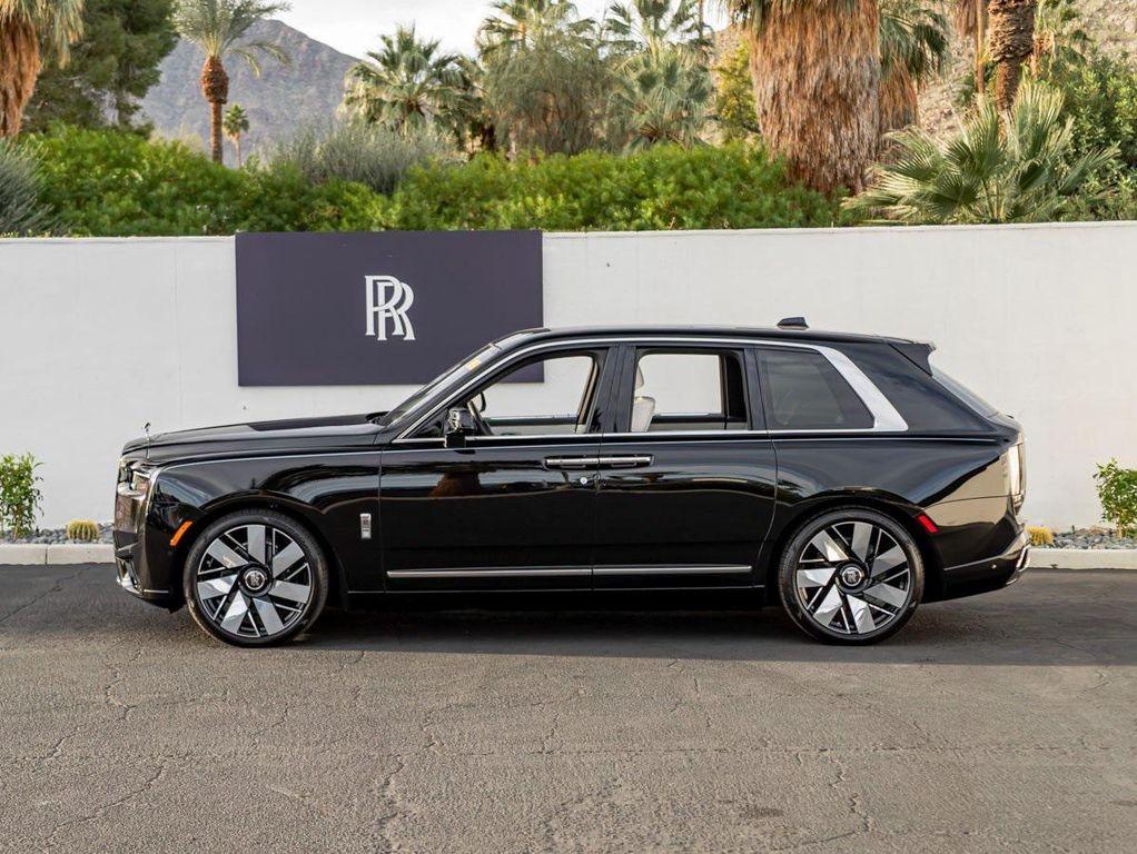 used 2025 Rolls-Royce Cullinan car, priced at $429,990