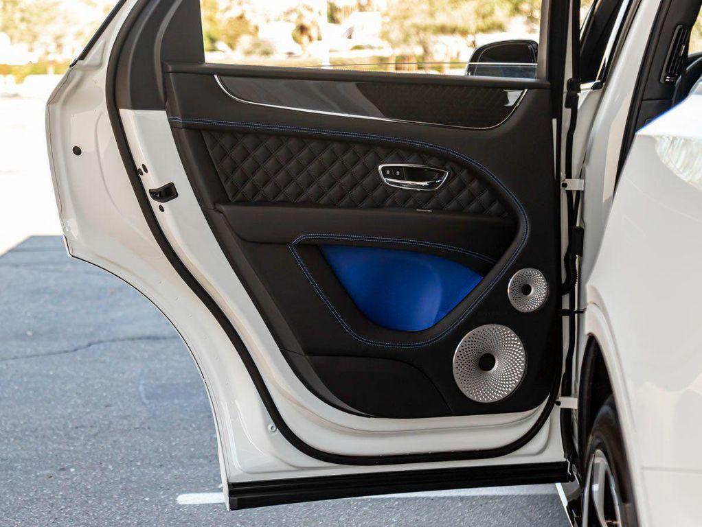 new 2025 Bentley Bentayga car, priced at $288,270
