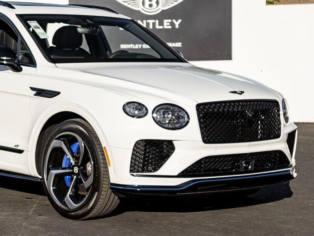 new 2025 Bentley Bentayga car, priced at $288,270