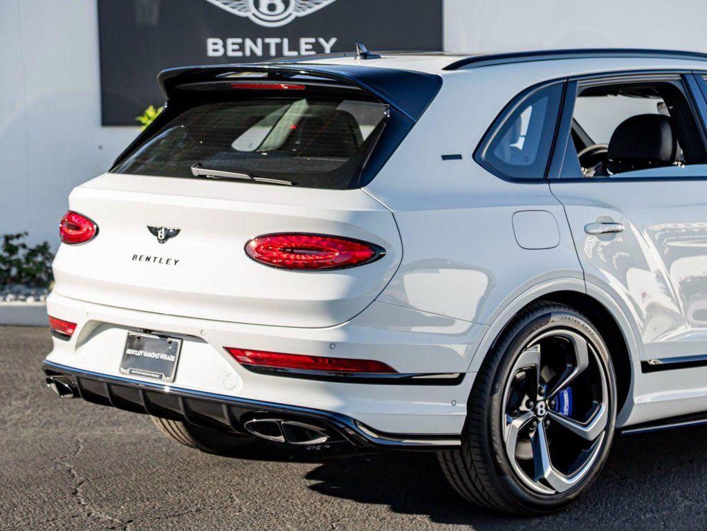 new 2025 Bentley Bentayga car, priced at $288,270