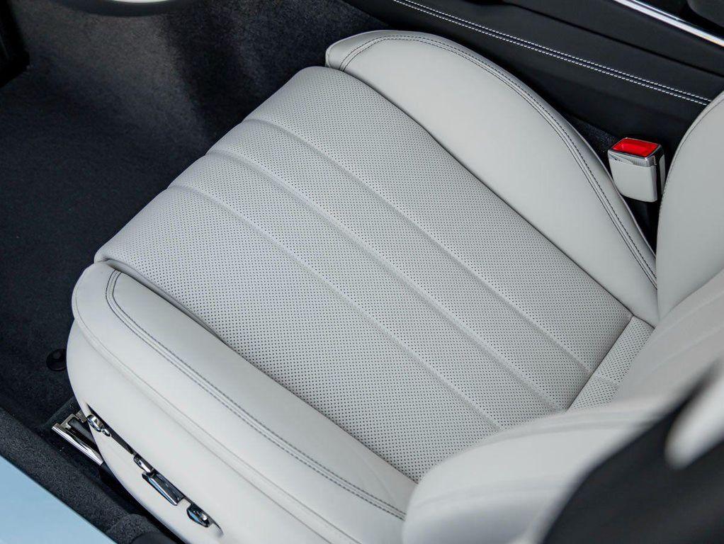 new 2026 Bentley Flying Spur car, priced at $295,155