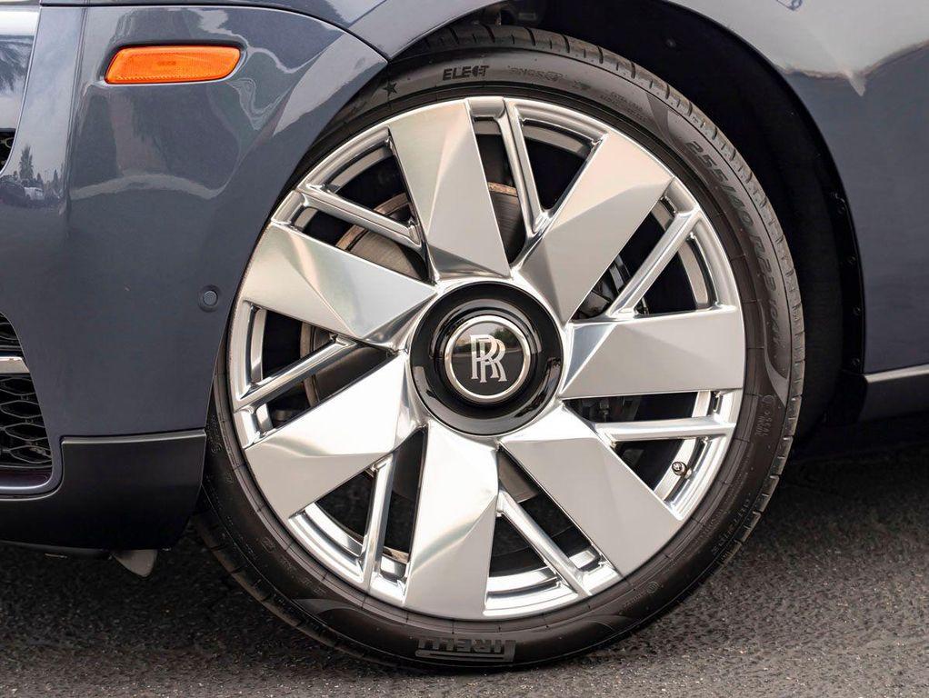 used 2024 Rolls-Royce Cullinan car, priced at $339,990