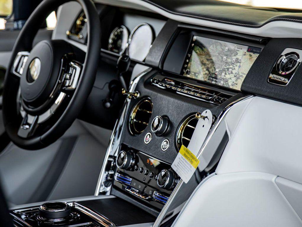 used 2024 Rolls-Royce Cullinan car, priced at $339,990