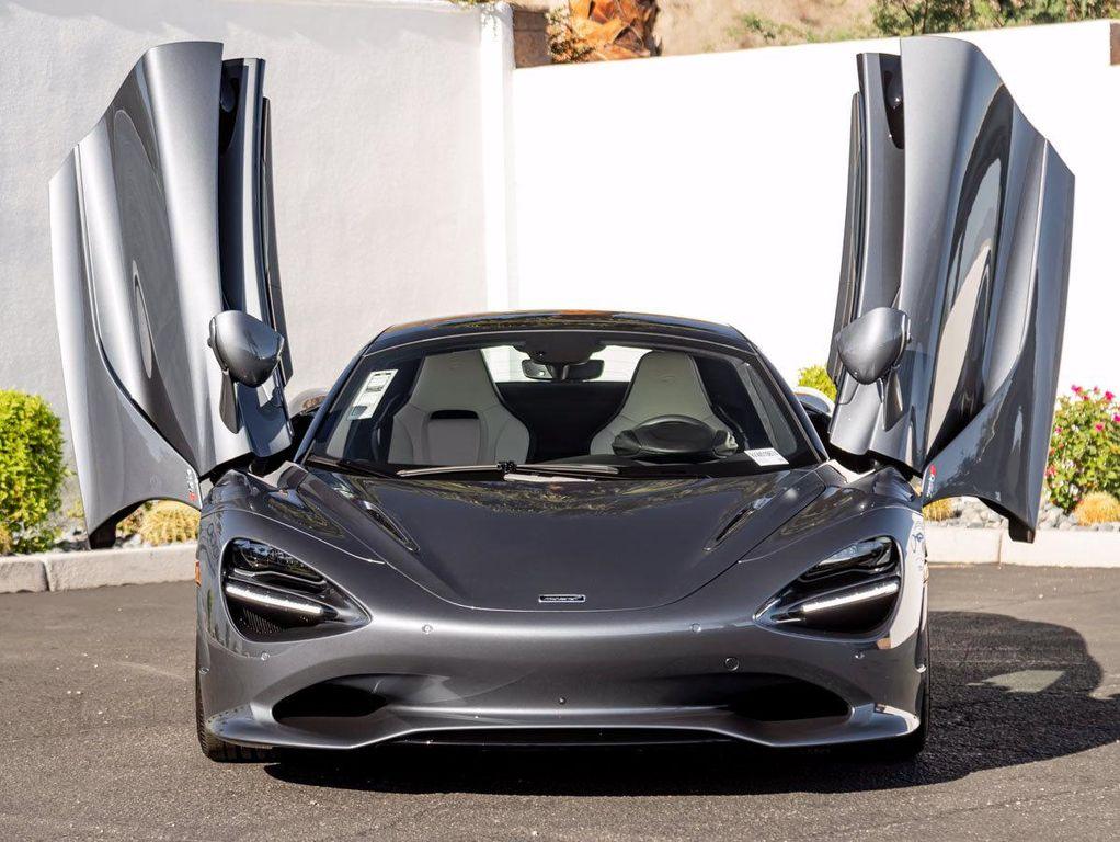new 2027 McLaren 750S car, priced at $439,774