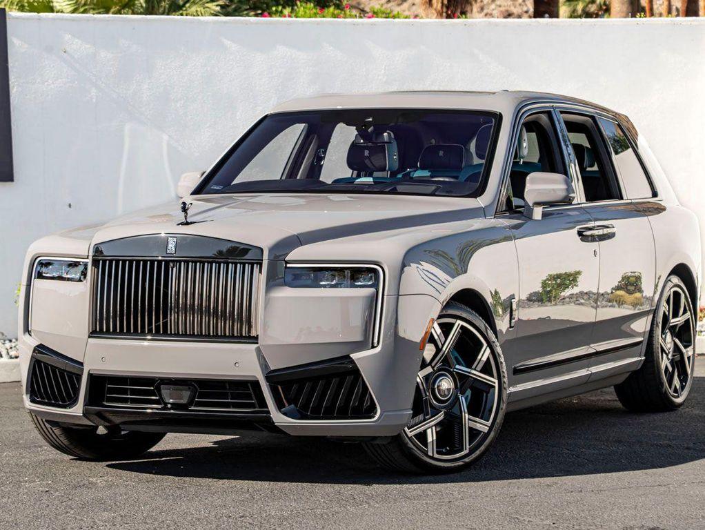 used 2025 Rolls-Royce Cullinan car, priced at $509,990