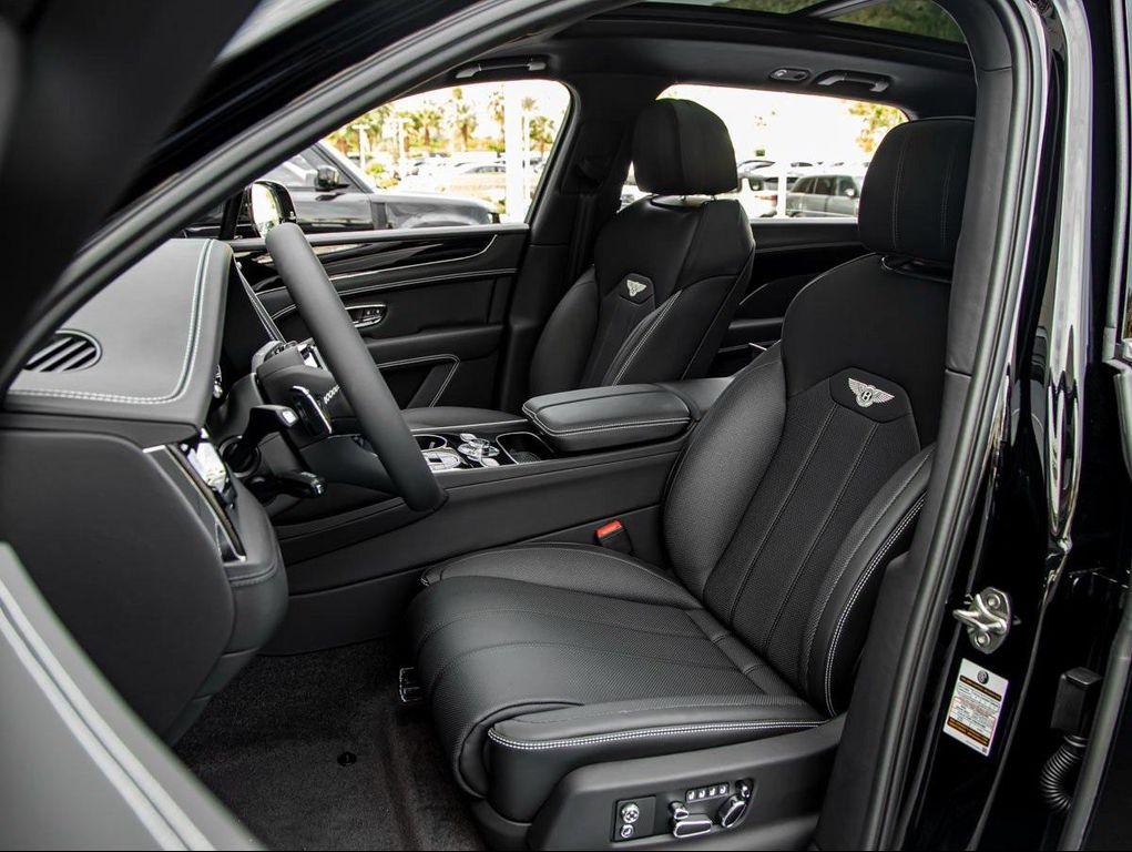new 2025 Bentley Bentayga car, priced at $257,925