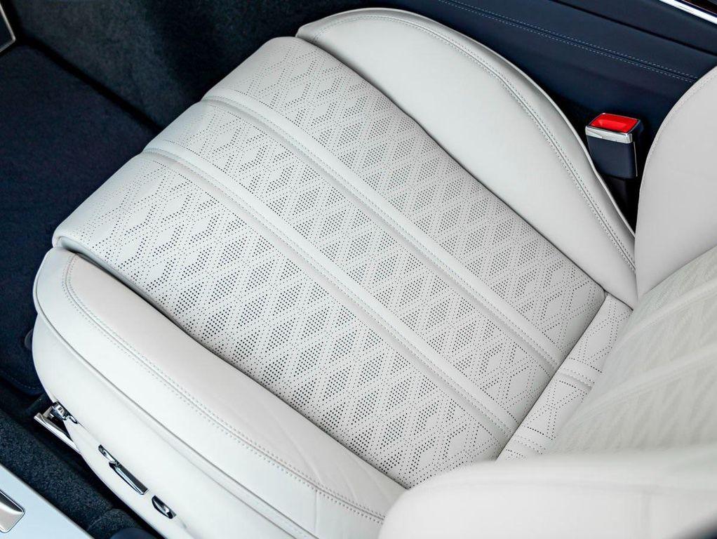 new 2026 Bentley Flying Spur car, priced at $379,075