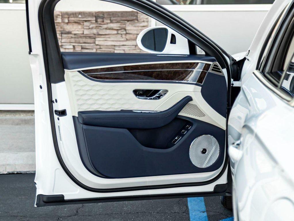 new 2026 Bentley Flying Spur car, priced at $379,075