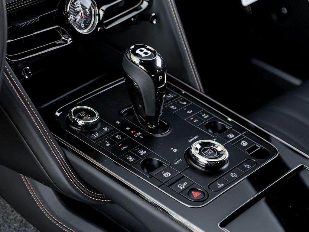 new 2025 Bentley Flying Spur car, priced at $325,415