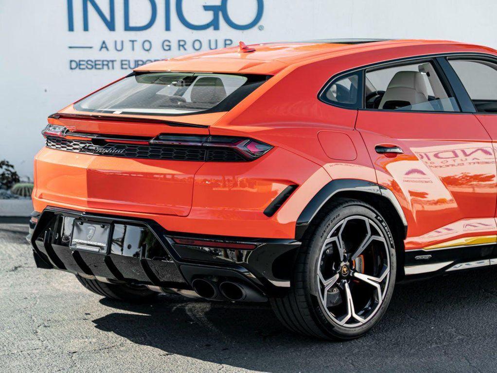 used 2025 Lamborghini Urus car, priced at $305,990