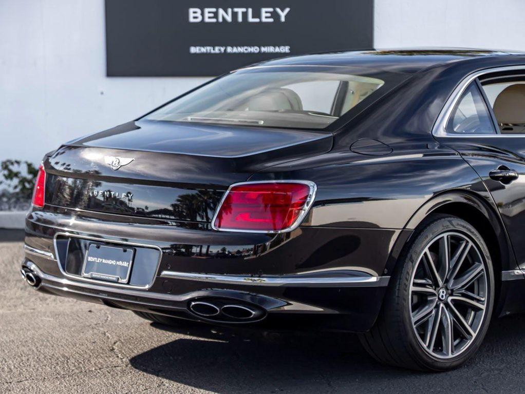 used 2022 Bentley Flying Spur Hybrid car, priced at $139,990