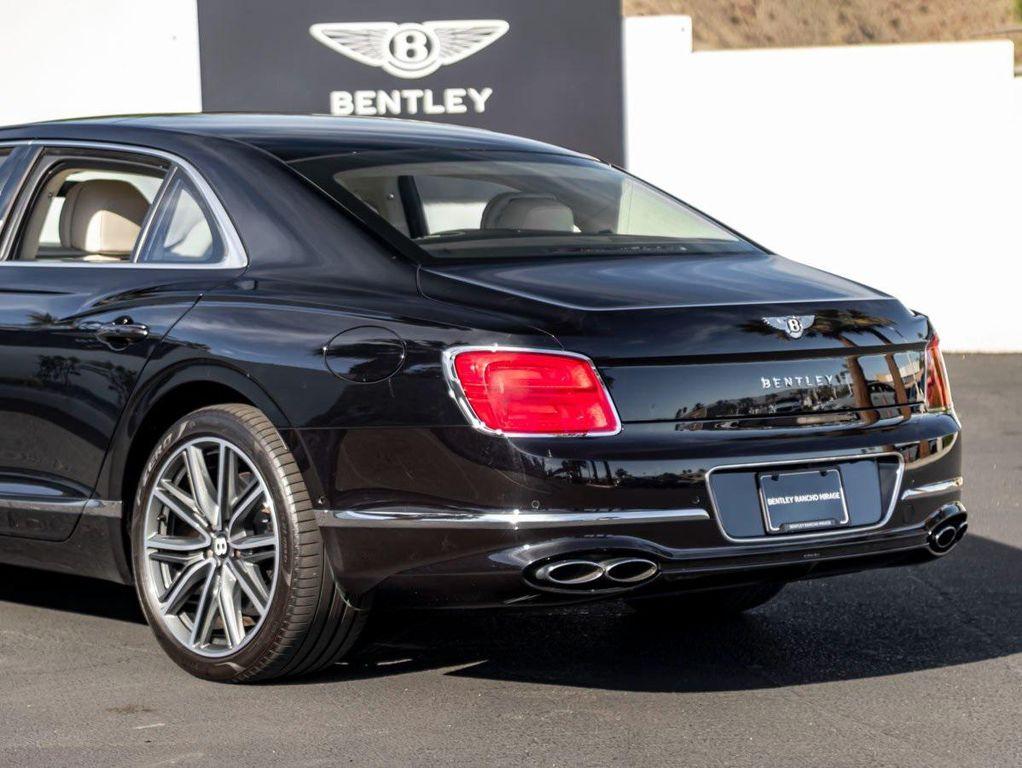 used 2022 Bentley Flying Spur Hybrid car, priced at $139,990