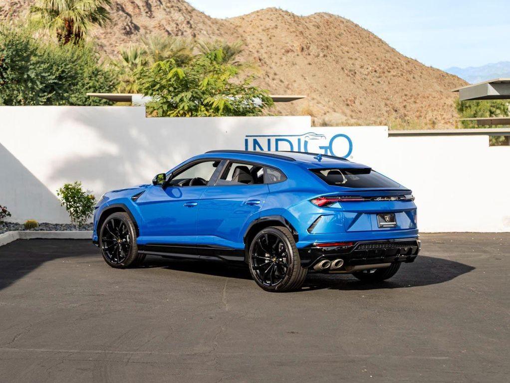 used 2022 Lamborghini Urus car