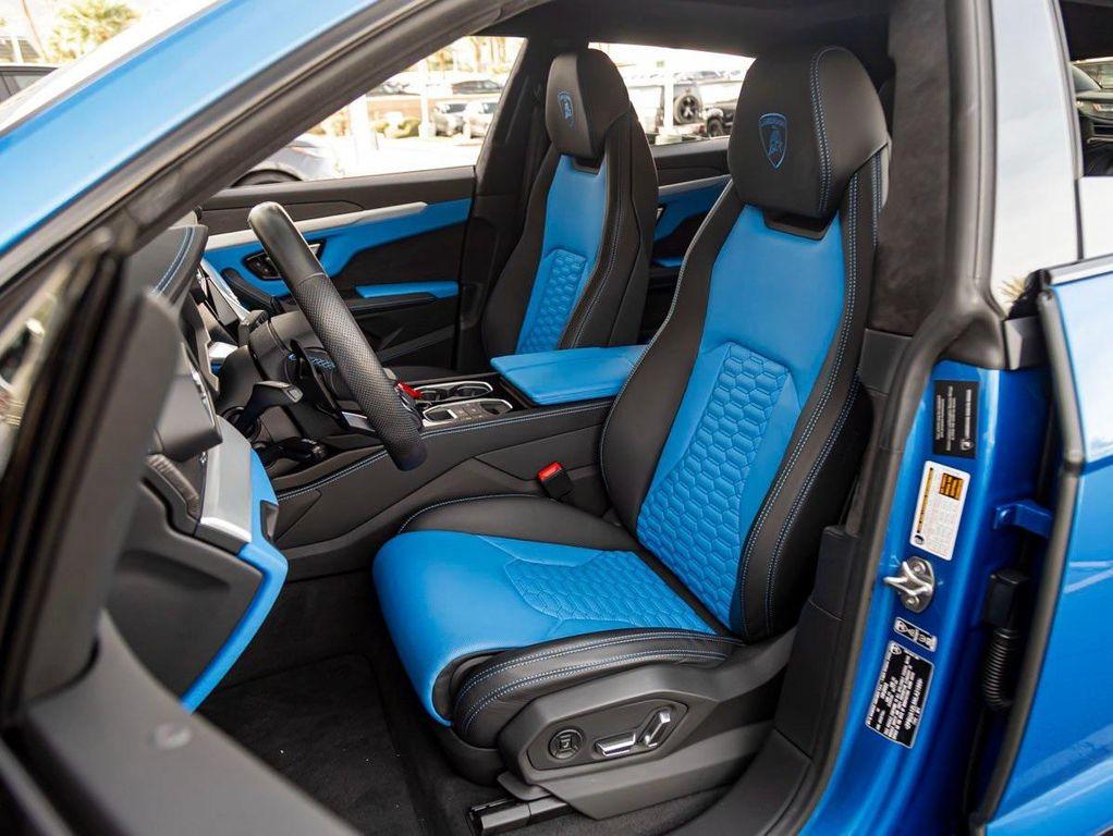 used 2022 Lamborghini Urus car