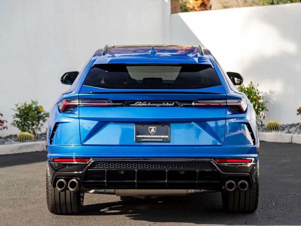 used 2022 Lamborghini Urus car