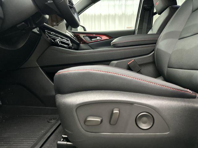 new 2026 Chevrolet Traverse car, priced at $54,253