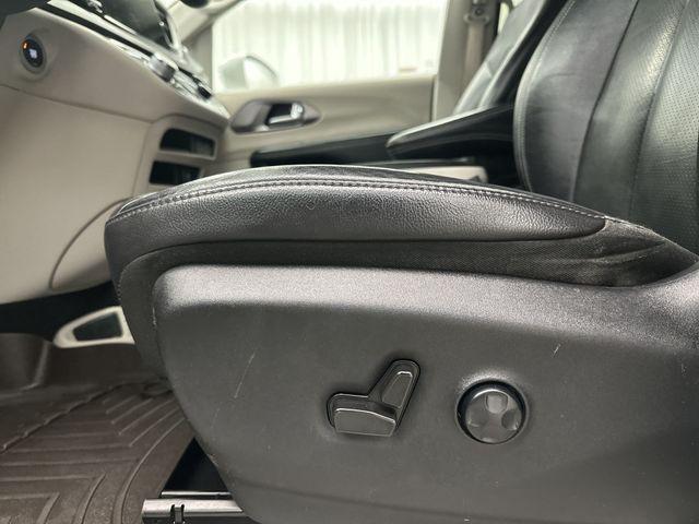 used 2022 Chrysler Pacifica car, priced at $23,290