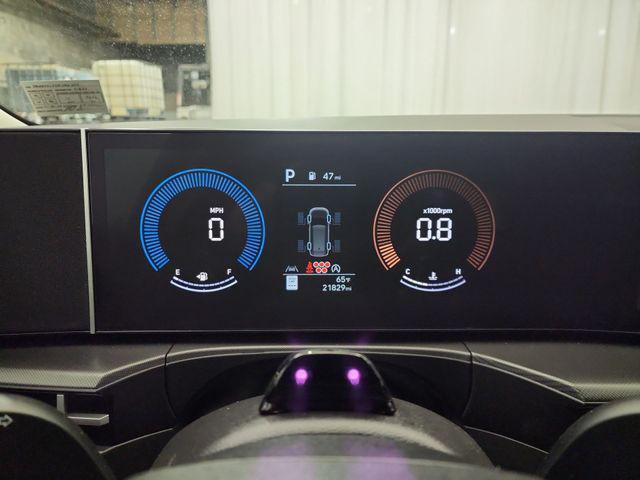 used 2025 Hyundai Santa Fe car, priced at $31,690