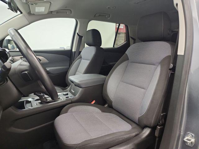 used 2021 Chevrolet Traverse car, priced at $24,890