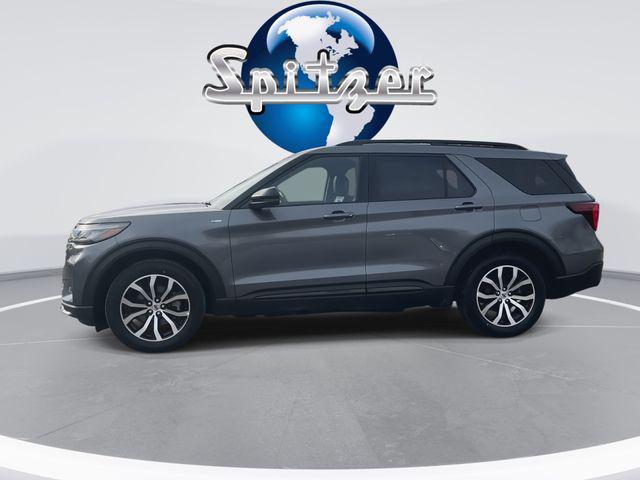 used 2025 Ford Explorer car, priced at $38,996