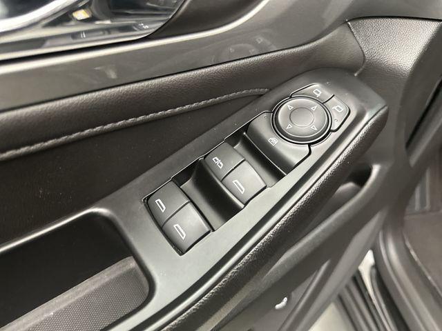 used 2023 Chevrolet Traverse car, priced at $29,990