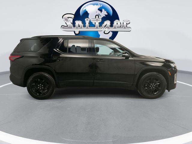 used 2023 Chevrolet Traverse car, priced at $29,990