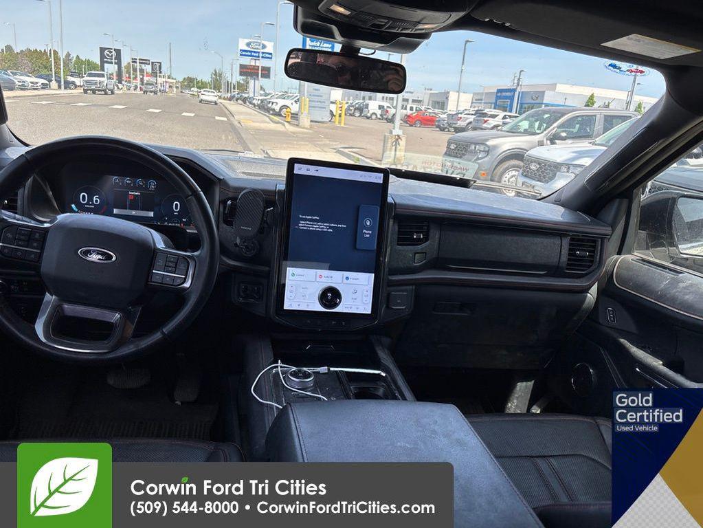 used 2023 Ford Expedition car, priced at $41,907