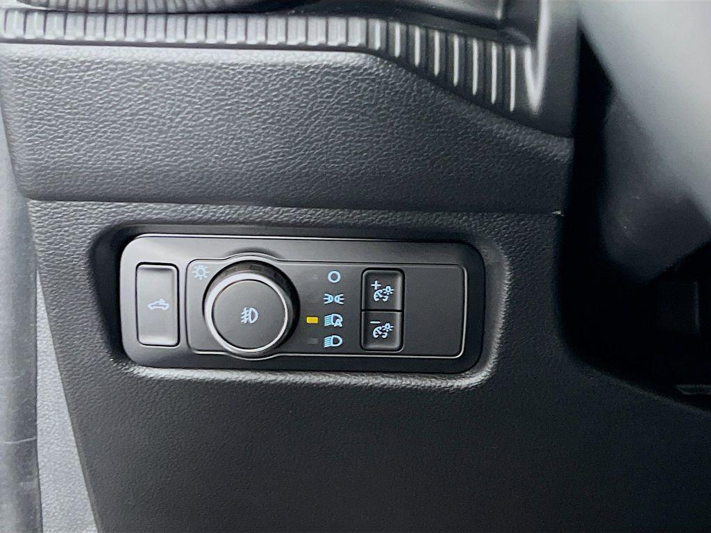 new 2025 Ford Ranger car, priced at $43,194