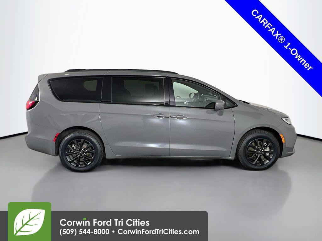 used 2021 Chrysler Pacifica car, priced at $23,397